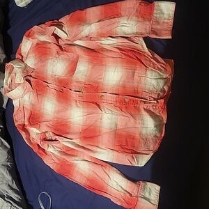 American Eagle Vintage Boyfriend button-down shirt. Red & White plaid Womans XS